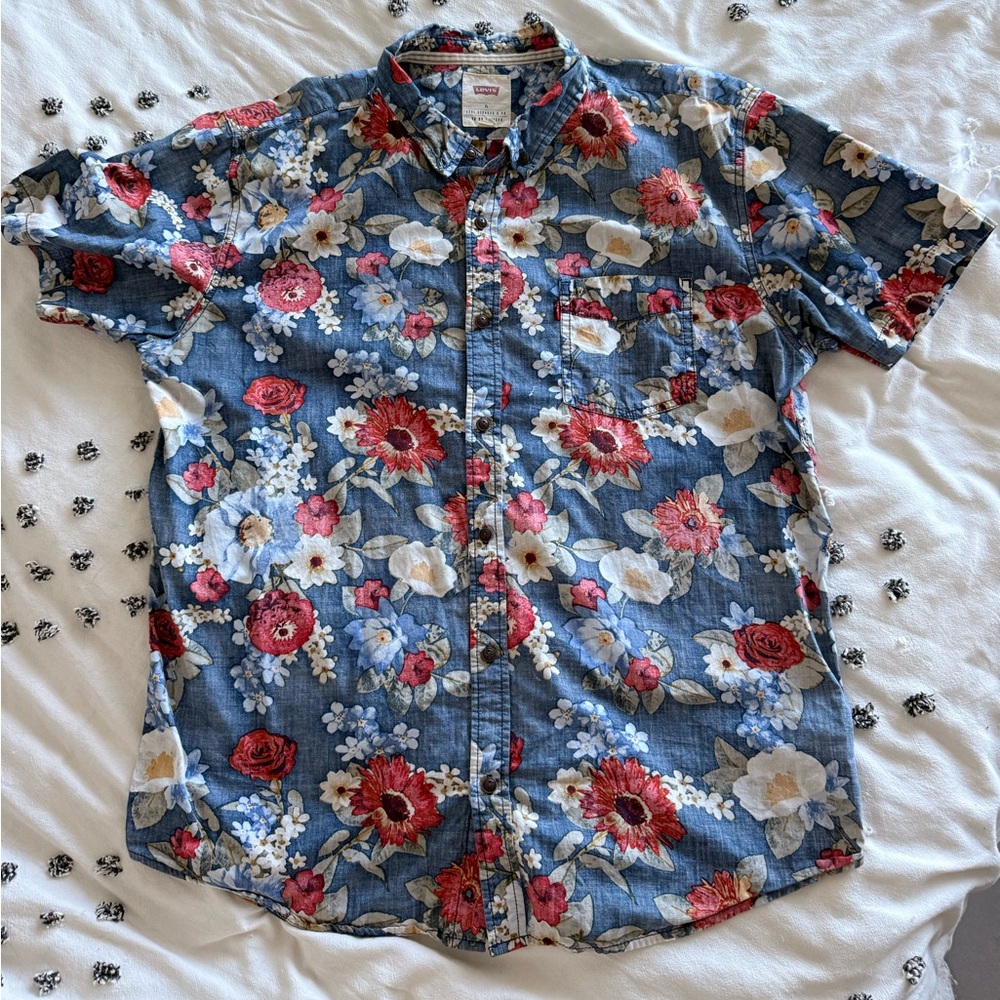 Levi's Blue Floral Casual Button Down Shirt